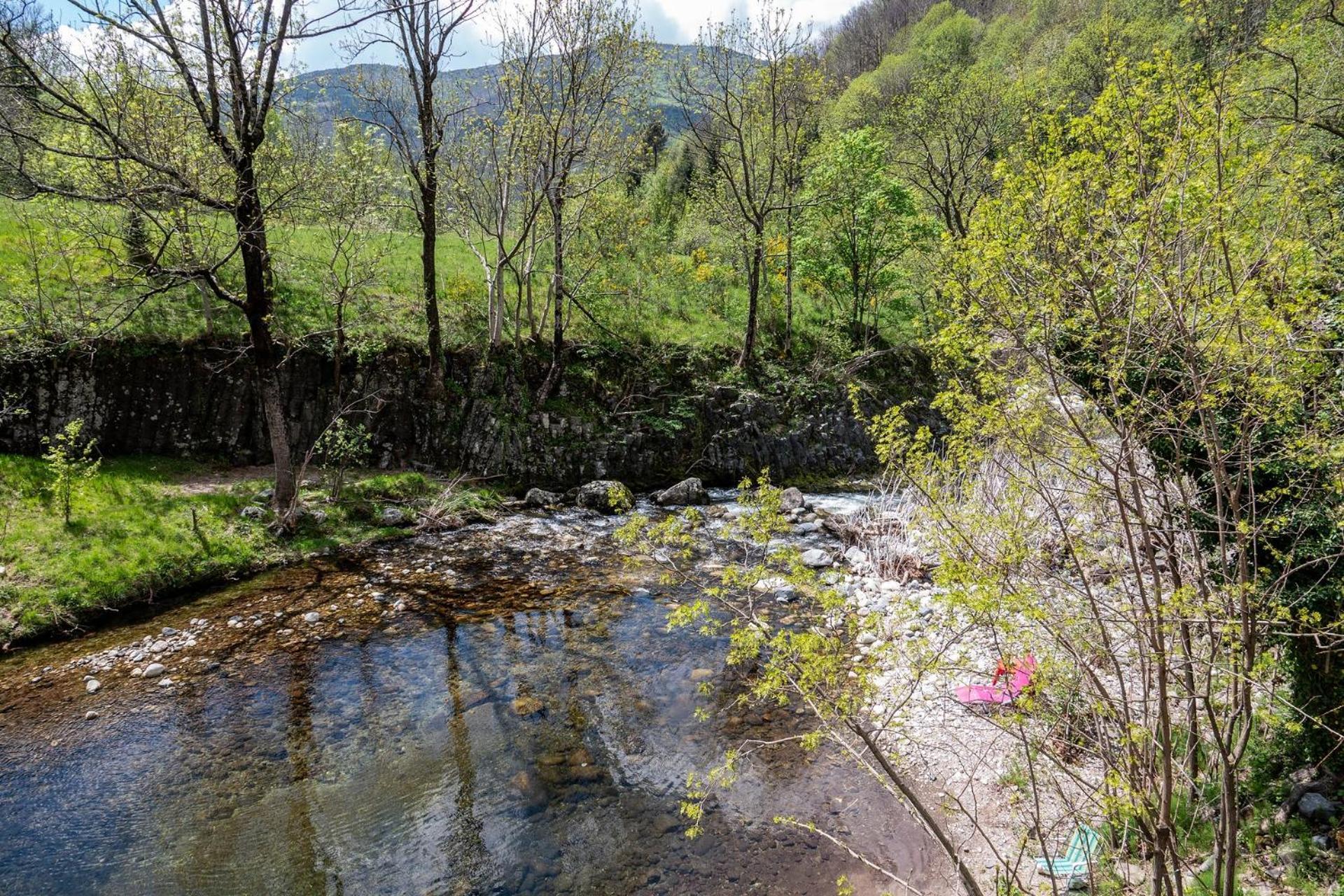 Rives De Bourges Daire Burzet Dış mekan fotoğraf
